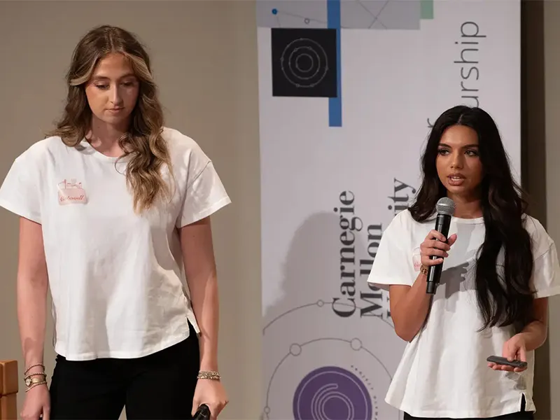 Students present Caboodl, a platform that connects beauty consumers and brands, in the final round of the McGinnis Venture Capital Competition.